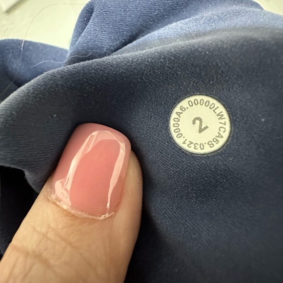 Lululemon High Rise Invigorate Biker Shorts EUC Size 2 - Picture 5 of 8